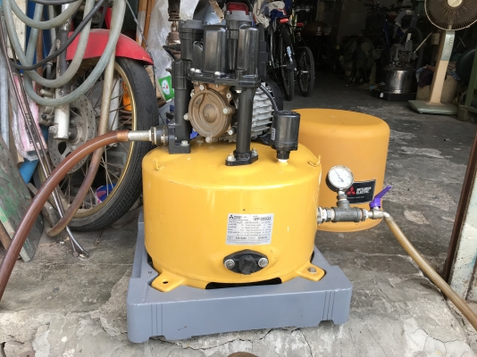 ขายปั๊มน้ำอัตโนมัติ Mitsubishi 200W สภาพสวย หมุนนิ่ม ตรวจเช็คแรงดันเรียบร้อย ไม่มีรั่วซึม พร้อมใช้งาน ราคา 2,800 บาทพร้อมส่งครับ