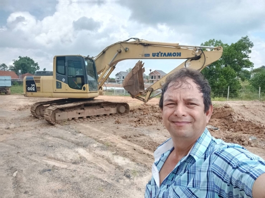 มี VDO ให้ชม.KOMATSU PC200-8 MO มีระบบหัวกระแทก มีที่ปรับมือคอลโทรล ราคา 1050000