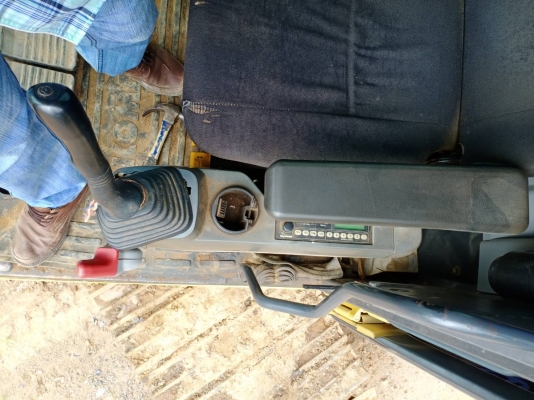 มี VDO ให้ชม.KOMATSU PC200-8 MO มีระบบหัวกระแทก มีที่ปรับมือคอลโทรล ราคา 1050000