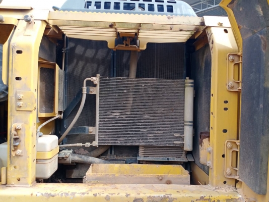 มี VDO ให้ชม.KOMATSU PC200-8 MO มีระบบหัวกระแทก มีที่ปรับมือคอลโทรล ราคา 1050000