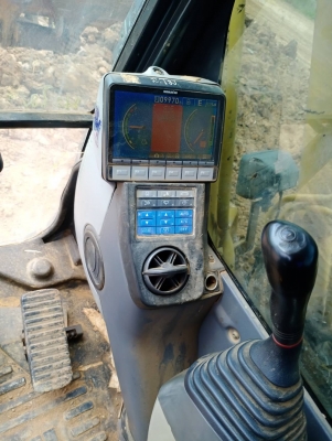 มี VDO ให้ชม.KOMATSU PC200-8 MO มีระบบหัวกระแทก มีที่ปรับมือคอลโทรล ราคา 1050000