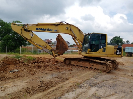 มี VDO ให้ชม.KOMATSU PC200-8 MO มีระบบหัวกระแทก มีที่ปรับมือคอลโทรล ราคา 1050000