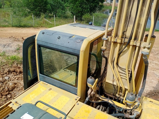 มี VDO ให้ชม.KOMATSU PC200-8 MO มีระบบหัวกระแทก มีที่ปรับมือคอลโทรล ราคา 1050000