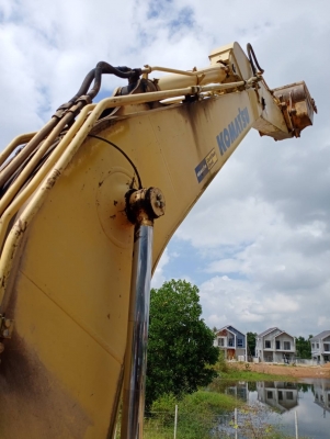มี VDO ให้ชม.KOMATSU PC200-8 MO มีระบบหัวกระแทก มีที่ปรับมือคอลโทรล ราคา 1050000