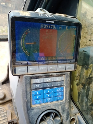มี VDO ให้ชม.KOMATSU PC200-8 MO มีระบบหัวกระแทก มีที่ปรับมือคอลโทรล ราคา 1050000