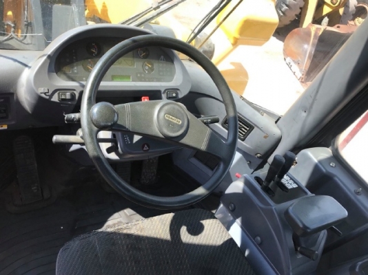 ขายรถตักล้อยาง KOMATSU WA430-5 นำเข้าเองจากญี่ปุ่น สภาพสวยพร้อมใช้ มีVDOการทำงานครับ ขายรถตักล้อยาง KOMATSU WA430-5 นำเข้าเองจากญี่ปุ่น สภาพสวยพร้อมใช้ มีVDOการทำงานครับ