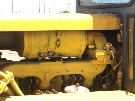 ขายรถดันดิน KOMATSU D60P-6 นำเข้าเองจากญี่ปุ่น สภาพสวยพร้อมใช้ มีVDOการทำงานครับ ขายรถดันดิน KOMATSU D60P-6 นำเข้าเองจากญี่ปุ่น สภาพสวยพร้อมใช้ มีVDOการทำงานครับ