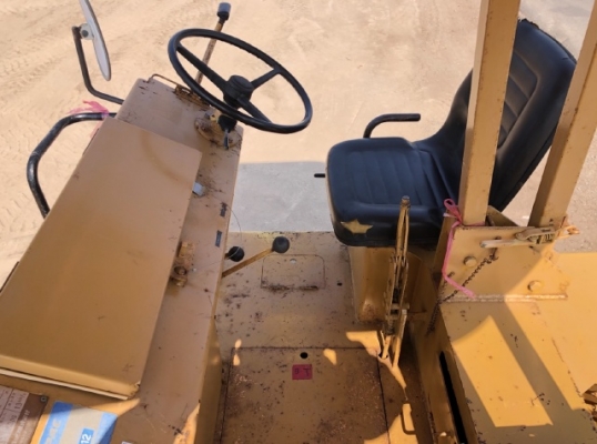 ขายรถบด 3 ล้อ DYNAPAC CS12 นำเข้าเองจากญี่ปุ่น สภาพสวยพร้อมใช้ มีVDOการทำงานครับ ขายรถบด 3 ล้อ DYNAPAC CS12 นำเข้าเองจากญี่ปุ่น สภาพสวยพร้อมใช้ มีVDOการทำงานครับ