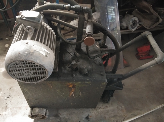 ปั้มไฮโดรลิค พร้อมมอเตอร์ไฟสามเฟส