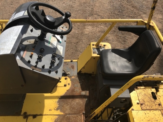 ขายรถปูยาง SUMITOMO HA60W-5 (ขนาด 6 เมตร) นำเข้าเองจากญี่ปุ่น สภาพสวยพร้อมใช้ มีVDOการทำงานครับ ขายรถปูยาง SUMITOMO HA60W-5 (ขนาด 6 เมตร) นำเข้าเองจากญี่ปุ่น สภาพสวยพร้อมใช้ มีVDOการทำงานครับ