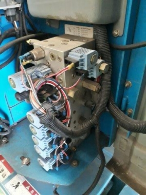 กระเช้าไฟฟ้า GENIE Z30-20N บูมพับ ยกสูง 9 เมตร มือสองญี่ปุ่น