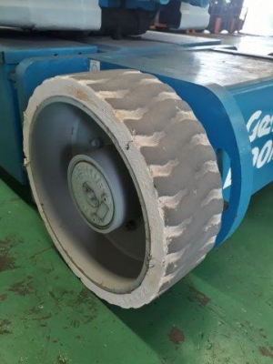 กระเช้าไฟฟ้า GENIE Z30-20N บูมพับ ยกสูง 9 เมตร มือสองญี่ปุ่น