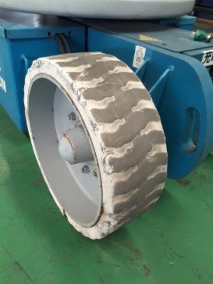 กระเช้าไฟฟ้า GENIE Z30-20N บูมพับ ยกสูง 9 เมตร มือสองญี่ปุ่น