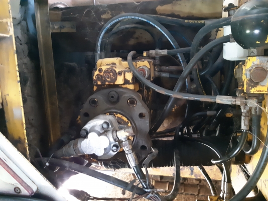 ขายด่วน SK120(มากที) ไฟฟ้าเต็ม แอรหนาว เอกสารอินวอยส์ สภาพดี พร้อมใช้งาน