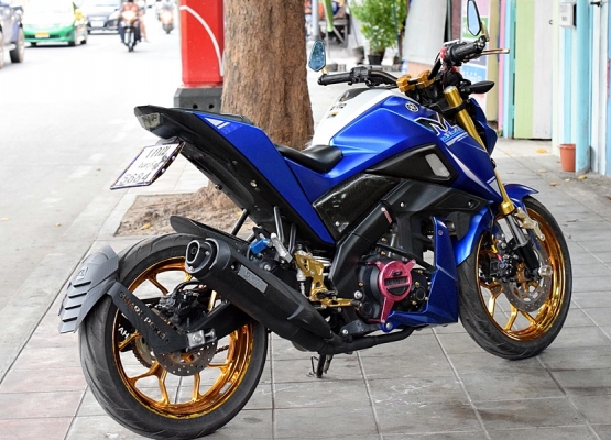 M slaz สีนํ้าเงิน เครื่องเดิม ภายนอกแต่งตามรูป มีเล่มเอกสารครบ 39900