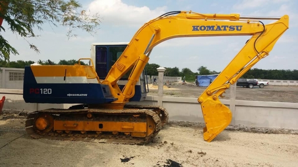Komatsu PC 100 รุ่น 5 เอกสารอินวอยซ์ ไฟฟ้าตัด เครื่องเดิม ปั๊มเดิม ช่วงล่างดี พร้อมใช้งาน