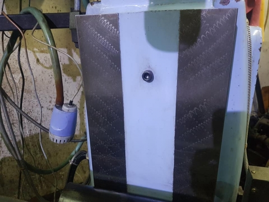 เครื่องมิลลิ่ง IWASHITA (เก่านอก-แห้งๆญี่ปุ่น) มิลลิ่ง เจาะ คว้าน ปาดได้ ลีเนียร์3แกน หนักๆแน่นๆนิ่งๆ ครับ