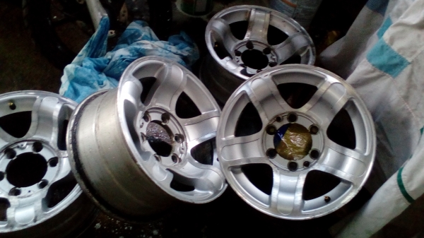 แม๊กกะบะJRDแท้ของเยอรมัน15x7. 5 et5 แม๊กกะบะJRDแท้ของเยอรมัน15x7. 5 et5