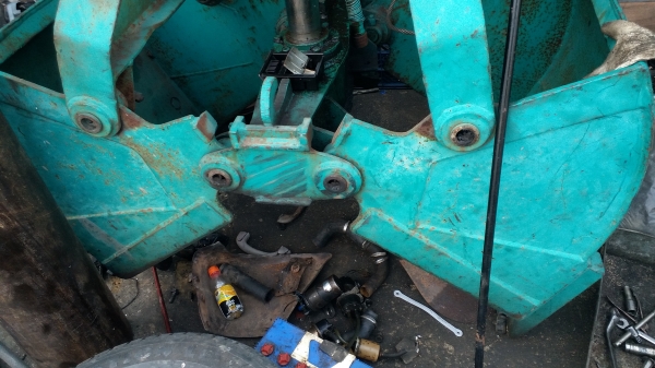 หัวคีบ ไฮโดรลิค คีบเหล็ก คีบไม้ คีบกระดาษ คีบอ้อย