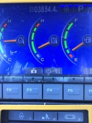 KOMATSU PC200-8 ไมล์3854ชม.เอกสารเล่มทะเบียนราคา 2,200,000