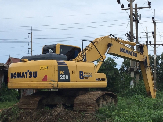 KOMATSU PC200-8 ไมล์3854ชม.เอกสารเล่มทะเบียนราคา 2,200,000