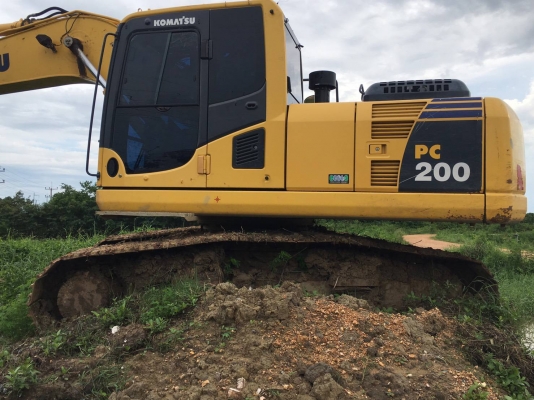 KOMATSU PC200-8 ไมล์3854ชม.เอกสารเล่มทะเบียนราคา 2,200,000