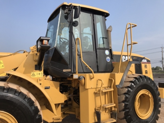 ขายรถตักล้อยาง CAT 950G นำเข้าเองจากญี่ปุ่น สภาพสวยพร้อมใช้งาน มีVDOการทำงานครับ ขายรถตักล้อยาง CAT 950G นำเข้าเองจากญี่ปุ่น สภาพสวยพร้อมใช้งาน มีVDOการทำงานครับ