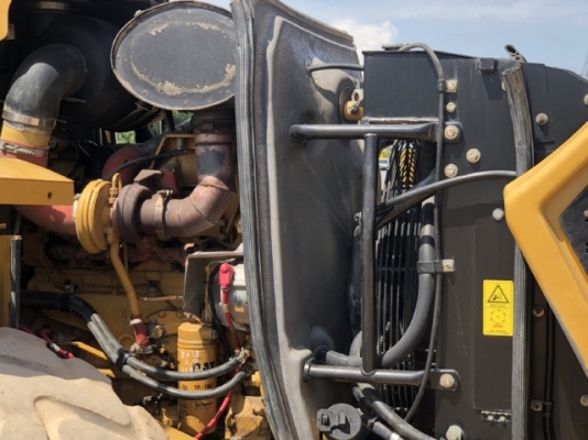 ขายรถตักล้อยาง CAT 962H นำเข้าเองจากญี่ปุ่น สภาพสวยพร้อมใช้ มีVDOการทำงานครับ ขายรถตักล้อยาง CAT 962H นำเข้าเองจากญี่ปุ่น สภาพสวยพร้อมใช้ มีVDOการทำงานครับ