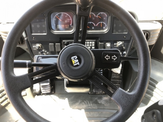 ขายรถตักล้อยาง CAT 962H นำเข้าเองจากญี่ปุ่น สภาพสวยพร้อมใช้ มีVDOการทำงานครับ ขายรถตักล้อยาง CAT 962H นำเข้าเองจากญี่ปุ่น สภาพสวยพร้อมใช้ มีVDOการทำงานครับ