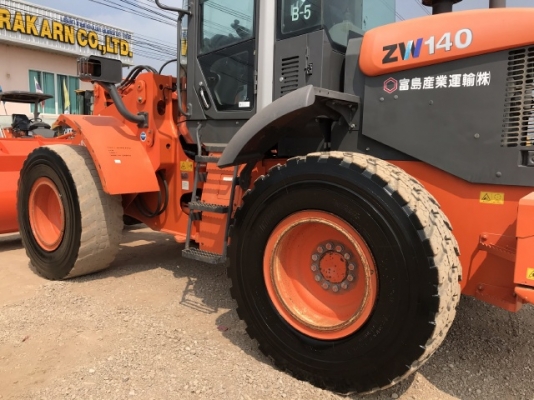 ขายรถตักล้อยาง HITACHI ZW140 (เท่าเทียบ WA200-6) ปี 2013 นำเข้าจากญี่ปุ่น สภาพสวยพร้อมใช้ มีVDOการทำงานครับ ขายรถตักล้อยาง HITACHI ZW140 (เท่าเทียบ WA200-6) ปี 2013 นำเข้าจากญี่ปุ่น สภาพสวยพร้อมใช้ มีVDOการทำงานครับ