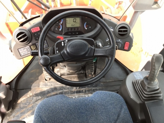 ขายรถตักล้อยาง HITACHI ZW140 (เท่าเทียบ WA200-6) ปี 2013 นำเข้าจากญี่ปุ่น สภาพสวยพร้อมใช้ มีVDOการทำงานครับ ขายรถตักล้อยาง HITACHI ZW140 (เท่าเทียบ WA200-6) ปี 2013 นำเข้าจากญี่ปุ่น สภาพสวยพร้อมใช้ มีVDOการทำงานครับ