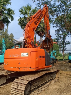ขายHITACHI ZX135US เก่านอกแท้ แทรคใหญ่ มีลายแย๊ก ใช้งานมา ห้าพันกว่าๆๆ โทร 089-3818694 จ๊อย