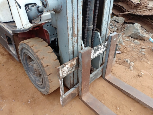 ขายรถโฟอร์คลิฟต์ NISSUN 2.5 ตัน พร้อมใช้