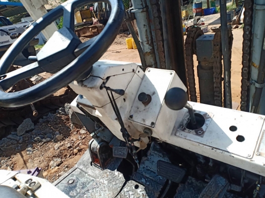 ขายรถโฟอร์คลิฟต์ NISSUN 2.5 ตัน พร้อมใช้