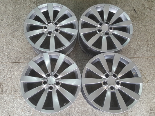 ล้อแม็กขอบ18 5รู112 ติดออดี้TT สีไฮเปอ 18"x8"ET35 ราคา15000 โทร0814596356 ล้อแม็กขอบ18 5รู112 ติดออดี้TT สีไฮเปอ 18"x8"ET35 ราคา15000 โทร0814596356