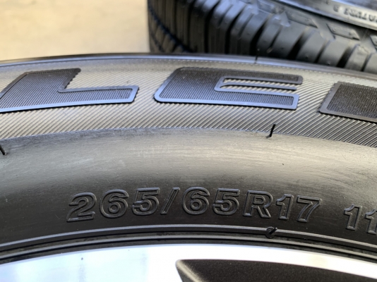 ล้อแม็กป้ายแดง Mazda BT50 Pro ขอบ17 สีเทาหน้าเงา พร้อมยางป้ายแดง 265-65-17 Bridgestone ปี 19 สวยๆ