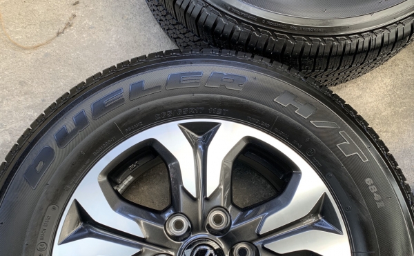 ล้อแม็กป้ายแดง Mazda BT50 Pro ขอบ17 สีเทาหน้าเงา พร้อมยางป้ายแดง 265-65-17 Bridgestone ปี 19 สวยๆ