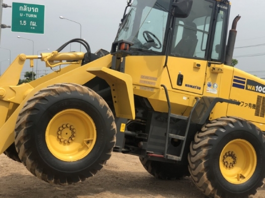 ขายรถตักล้อยาง KOMATSU WA100-5 นำเข้าเองจากญี่ปุ่น สภาพสวยพร้อมใช้งาน มีVDOการทำงานครับ
