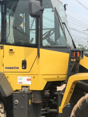 ขายรถตักล้อยาง KOMATSU WA100-5 นำเข้าเองจากญี่ปุ่น สภาพสวยพร้อมใช้งาน มีVDOการทำงานครับ