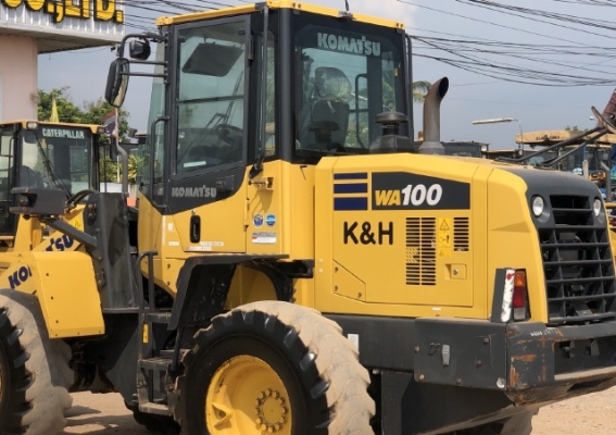 ขายรถตักล้อยาง KOMATSU WA100-7 ปี 2014 นำเข้าเองจากญี่ปุ่น สภาพสวยพร้อมใช้งาน มีVDOการทำงานครับ ขายรถตักล้อยาง KOMATSU WA100-7 ปี 2014 นำเข้าเองจากญี่ปุ่น สภาพสวยพร้อมใช้งาน มีVDOการทำงานครับ