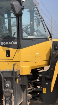 ขายรถตักล้อยาง KOMATSU WA100-7 ปี 2014 นำเข้าเองจากญี่ปุ่น สภาพสวยพร้อมใช้งาน มีVDOการทำงานครับ ขายรถตักล้อยาง KOMATSU WA100-7 ปี 2014 นำเข้าเองจากญี่ปุ่น สภาพสวยพร้อมใช้งาน มีVDOการทำงานครับ