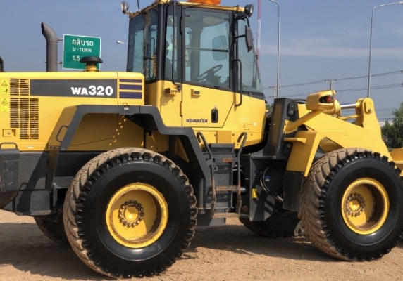ขายรถตักล้อยาง KOMATSU WA320-6 นำเข้าเองจากญี่ปุ่น สภาพสวยพร้อมใช้งาน มีVDOการทำงานครับ ขายรถตักล้อยาง KOMATSU WA320-6 นำเข้าเองจากญี่ปุ่น สภาพสวยพร้อมใช้งาน มีVDOการทำงานครับ