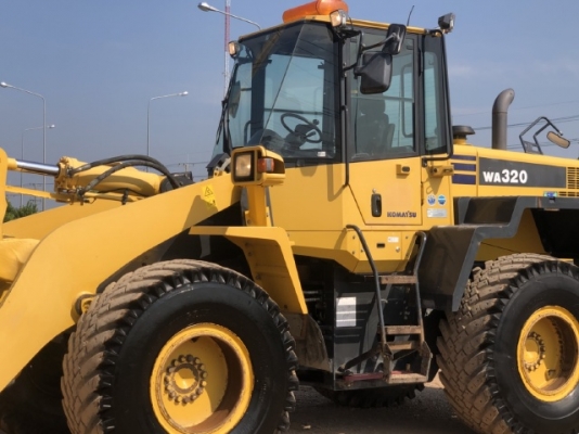 ขายรถตักล้อยาง KOMATSU WA320-6 นำเข้าเองจากญี่ปุ่น สภาพสวยพร้อมใช้งาน มีVDOการทำงานครับ ขายรถตักล้อยาง KOMATSU WA320-6 นำเข้าเองจากญี่ปุ่น สภาพสวยพร้อมใช้งาน มีVDOการทำงานครับ