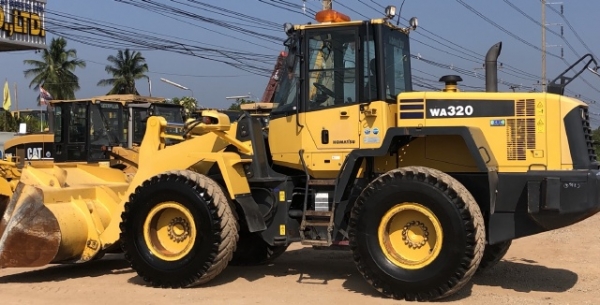 ขายรถตักล้อยาง KOMATSU WA320-6 นำเข้าเองจากญี่ปุ่น สภาพสวยพร้อมใช้งาน มีVDOการทำงานครับ ขายรถตักล้อยาง KOMATSU WA320-6 นำเข้าเองจากญี่ปุ่น สภาพสวยพร้อมใช้งาน มีVDOการทำงานครับ