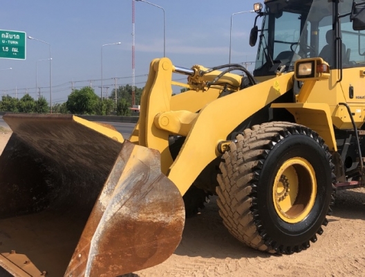 ขายรถตักล้อยาง KOMATSU WA320-6 นำเข้าเองจากญี่ปุ่น สภาพสวยพร้อมใช้งาน มีVDOการทำงานครับ ขายรถตักล้อยาง KOMATSU WA320-6 นำเข้าเองจากญี่ปุ่น สภาพสวยพร้อมใช้งาน มีVDOการทำงานครับ