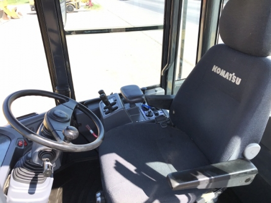 ขายรถตักล้อยาง KOMATSU WA320-6 ปี 2013 นำเข้าเองจากญี่ปุ่น สภาพสวยพร้อมใช้งาน มีVDOการทำงานครับ ขายรถตักล้อยาง KOMATSU WA320-6 ปี 2013 นำเข้าเองจากญี่ปุ่น สภาพสวยพร้อมใช้งาน มีVDOการทำงานครับ