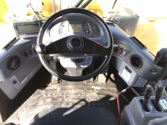 ขายรถตักล้อยาง KOMATSU WA320-6 ปี 2013 นำเข้าเองจากญี่ปุ่น สภาพสวยพร้อมใช้งาน มีVDOการทำงานครับ ขายรถตักล้อยาง KOMATSU WA320-6 ปี 2013 นำเข้าเองจากญี่ปุ่น สภาพสวยพร้อมใช้งาน มีVDOการทำงานครับ