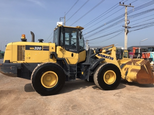 ขายรถตักล้อยาง KOMATSU WA320-7 ปี 2014 นำเข้าเองจากญี่ปุ่น สภาพสวยพร้อมใช้งาน ถึงเร็วๆนี้ครับ