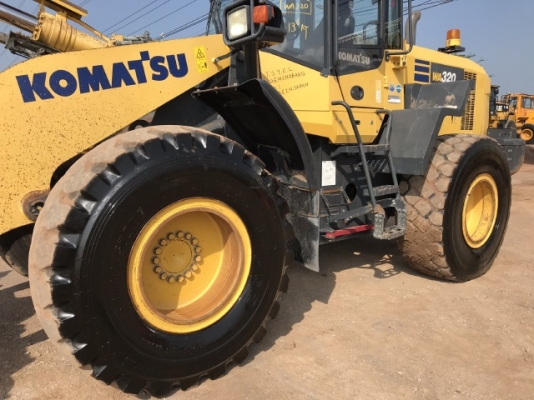 ขายรถตักล้อยาง KOMATSU WA320-7 ปี 2014 นำเข้าเองจากญี่ปุ่น สภาพสวยพร้อมใช้งาน ถึงเร็วๆนี้ครับ