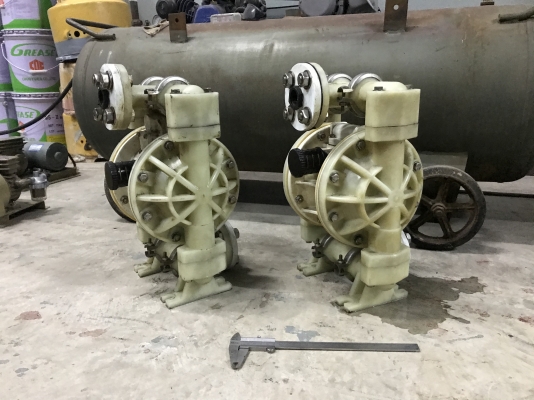 ขายปั๊มไดอะแฟรม Versa-Matic Pump made in USA. ขนาด 1นิ้ว สภาพสวย ดูดแรง พร้อมใช้งาน มี 2 ตัวครับ ราคาตัวละ 4,800 บาท